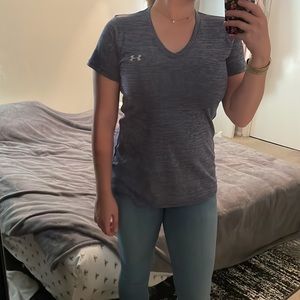 Under Armour Semi-Fitted Top